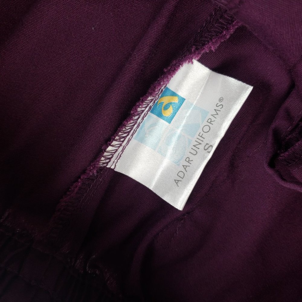 Grey's Anatomy White Floral Scrub Top Purple Cargo Scrub Pants Set Size Small - Picture 13 of 16